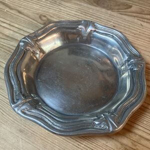 Vintage Santiago Estanho 97% Puro Estanhd Tin Plate Trinket Key Dish Portugal 6”